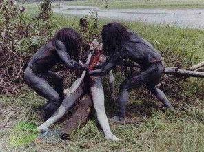 恐怖吃瓜的视频路边,惊悚现场！恐怖吃瓜视频路边惊现诡异一幕